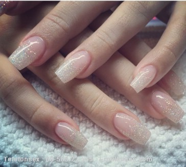 Camilla Phone Sex description: This nails can do a lot of good things.....