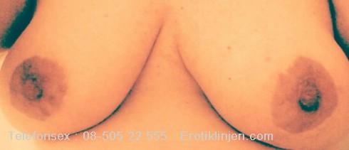 Telefonsex med Melinda Melinda Telefonsex beskrivning: gillar vara utan bh 💋 visa upp mina stora härliga bröst kyzz