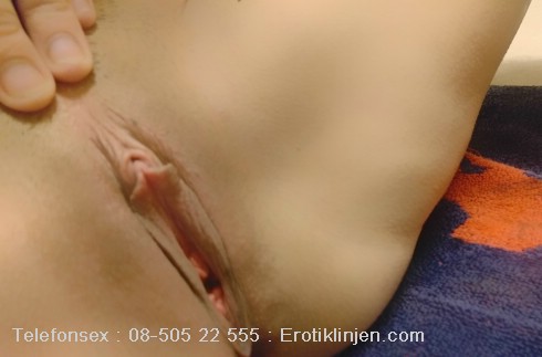 Telefonsex med Angelica Angelica Telefonsex beskrivning: Min tajta kåta fitta väntar på dig